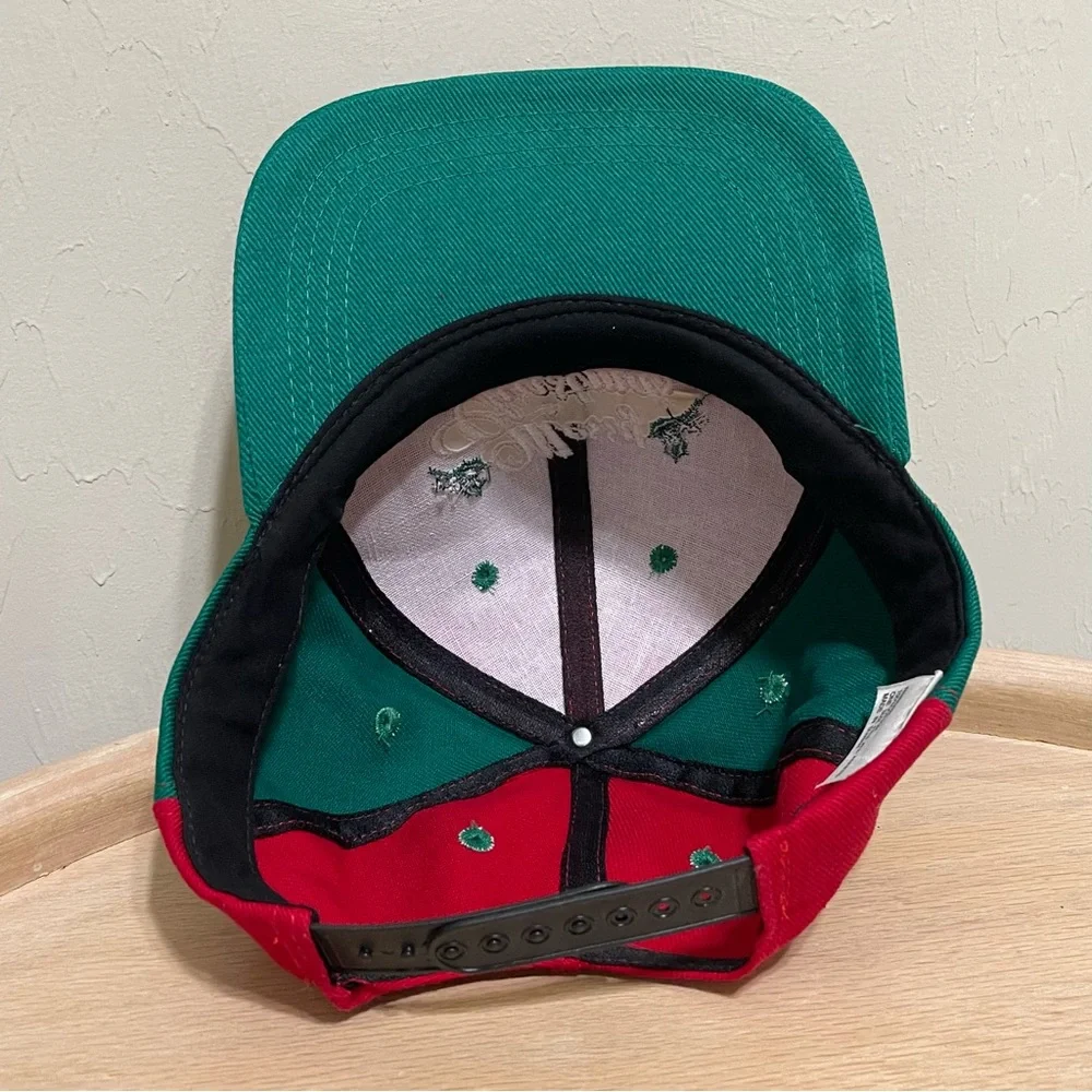 Merry Christmas Embroidered Snapback Hat 100% Cotton Festive Holiday Red Green - Picture 11 of 14